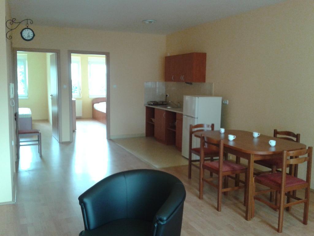 Kotany Apartman Harkány Exterior foto